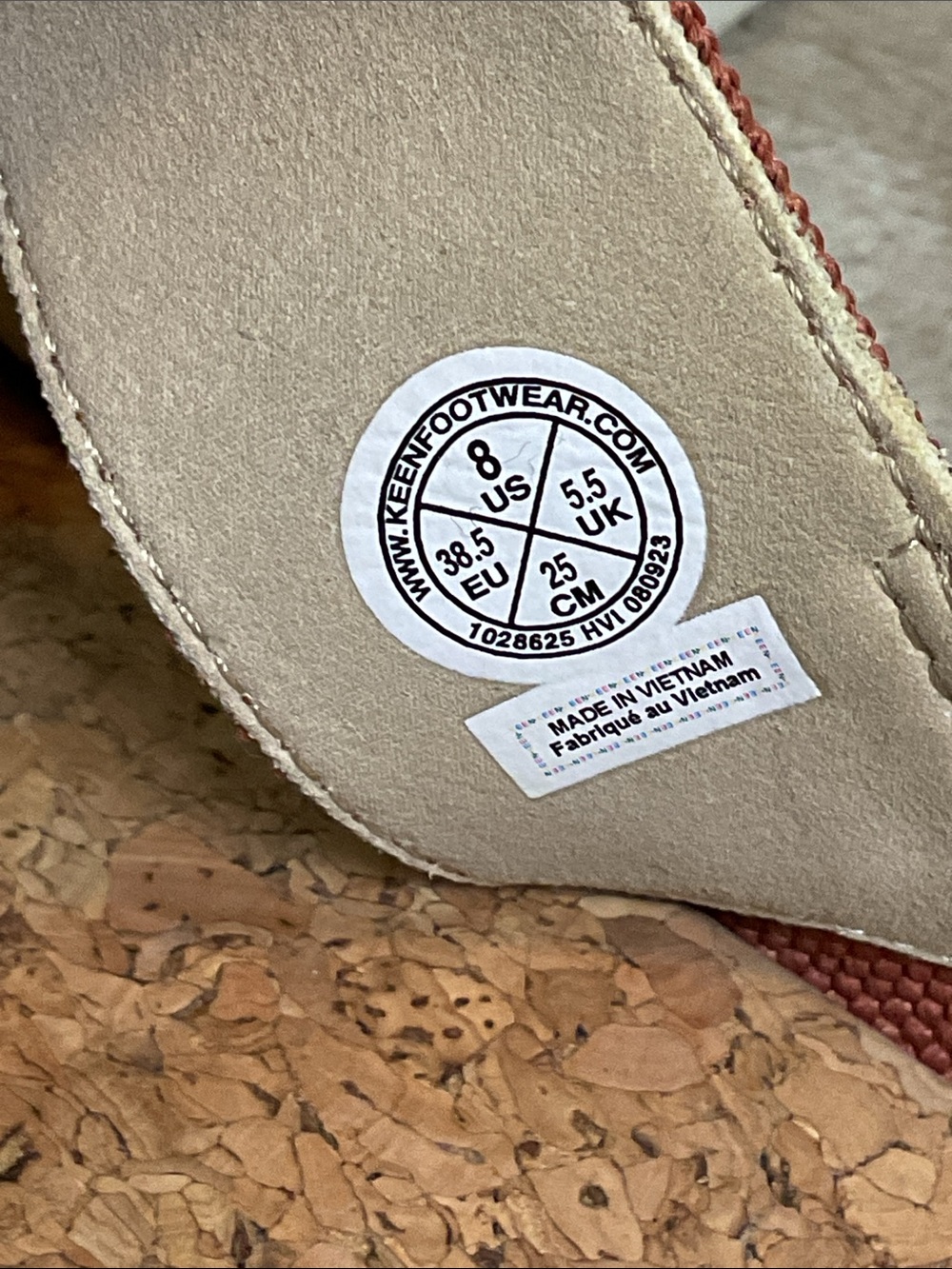 KEEN Women's ELLE Criss cross Sandals Baked Clay /cork size 8 - Picture 4 of 7